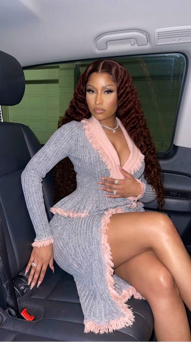 tumbledryyy's tweet photo. DIOR | Nicki Minaj Christian Dior Fall/Winter 2027 haute couture collection styled by me✨ https://t.co/OWAYoaW2z3