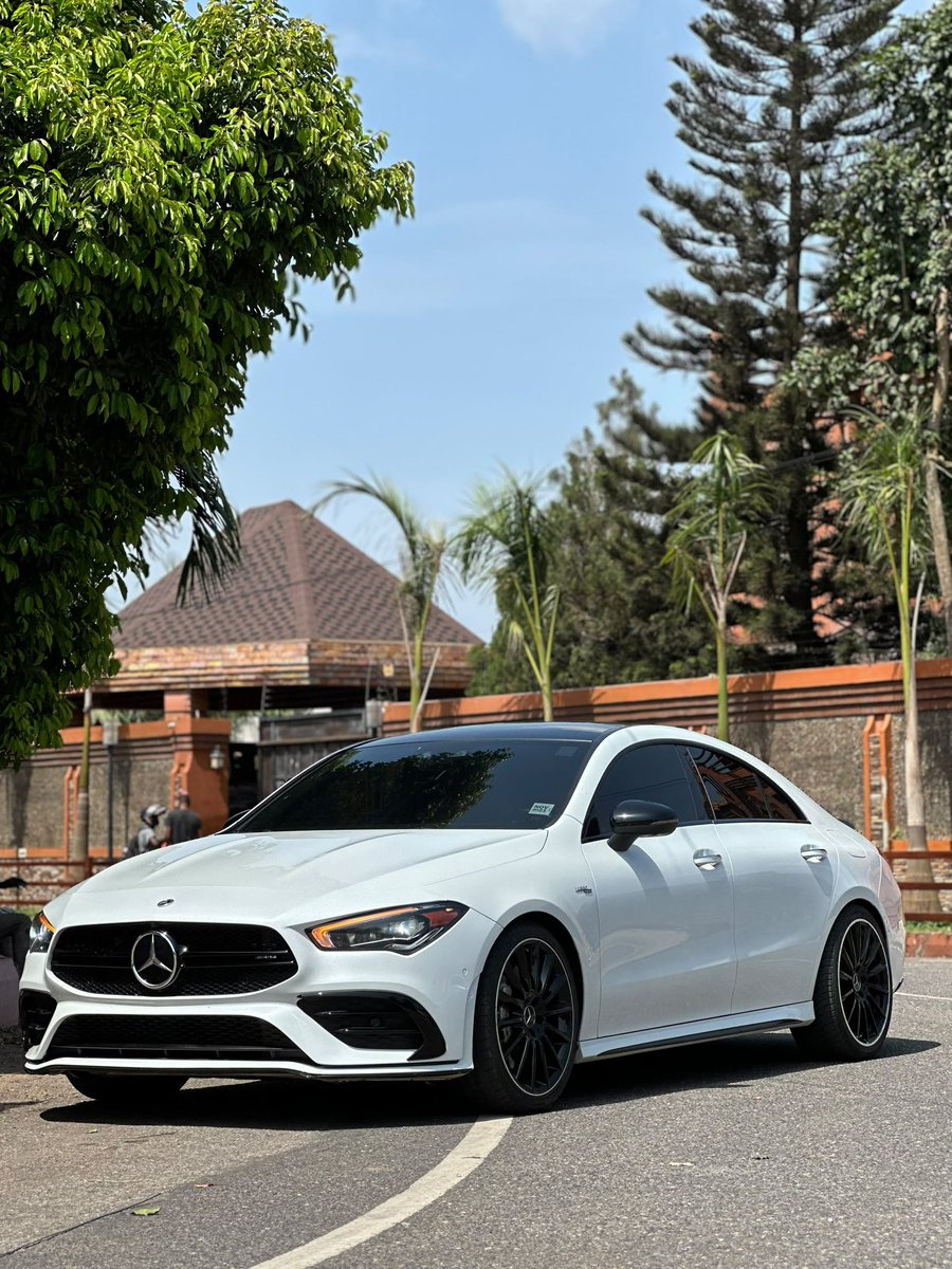 KobbyKayAutos's tweet photo. 2022 Mercedes-Benz CLA 35 AMG
26k miles 

2.0L Turbocharged 4cyl 
Automatic Transmission 
Red leather bucket seats 
Panoramic sunroof 
Digital instrument cluster 
Alloy wheels

¢570,000

Call/WhatsApp 0504597750 https://t.co/7Ncjf8cVHE