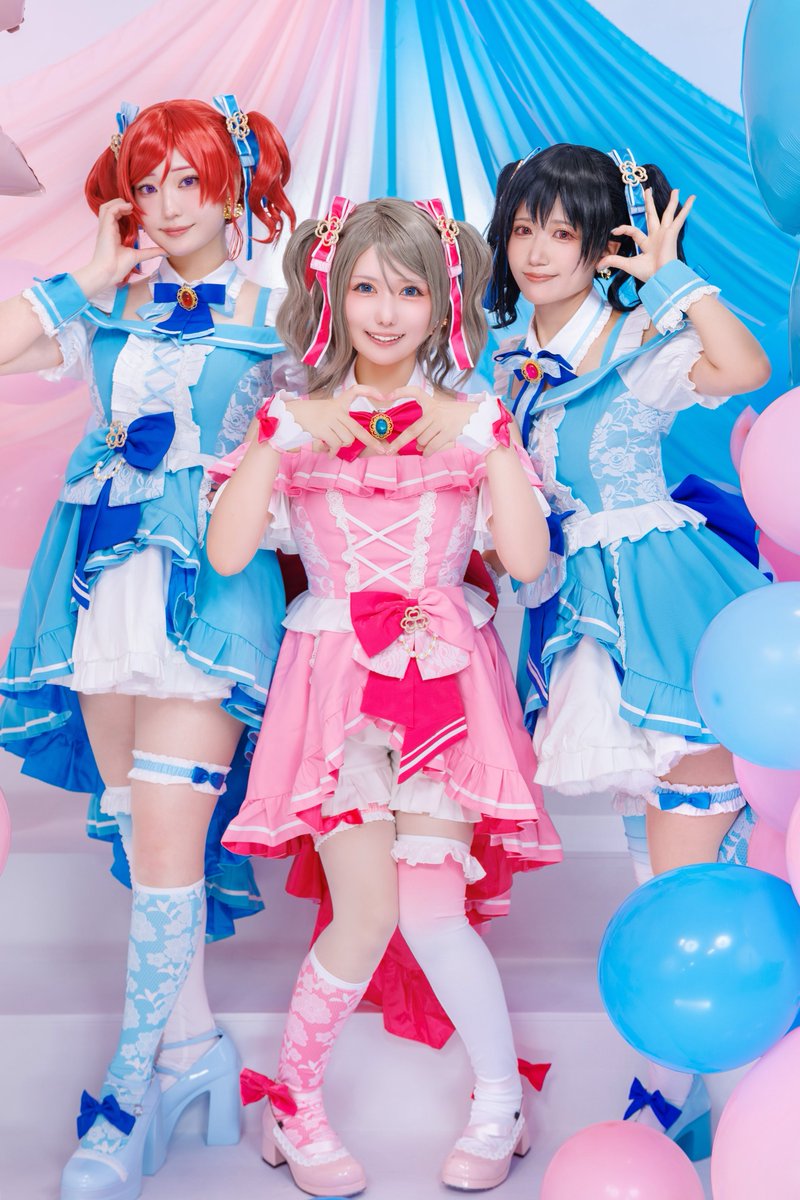_naa00_'s tweet photo. .*･ﾟμ's &amp; Aqours Special Collaboration.ﾟ･*.
                            🩵🎀🩷
                      真姫 &amp; 曜 &amp; にこ
photo @simunacanon 
#晴れの日18人で叶えた物語1003 #cosplay https://t.co/bCr44PRJOs