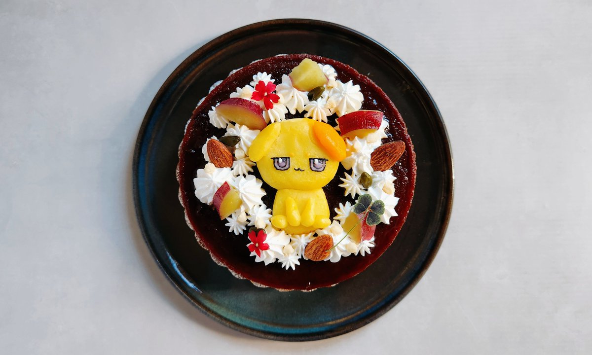 yuka_tuich's tweet photo. ◎さつまいもプリンタルト◎

安納芋をたっぷり使ったねっとり固めプリンをタルトの上にのせ、
その上にスイートポテトで作ったきいろのこを飾りました！

上には甘露煮を作って飾ったり、さつまいもたっぷりのタルトに🍠

四つ葉のクローバーもポイント🍀 https://t.co/g0n2sYuoKL