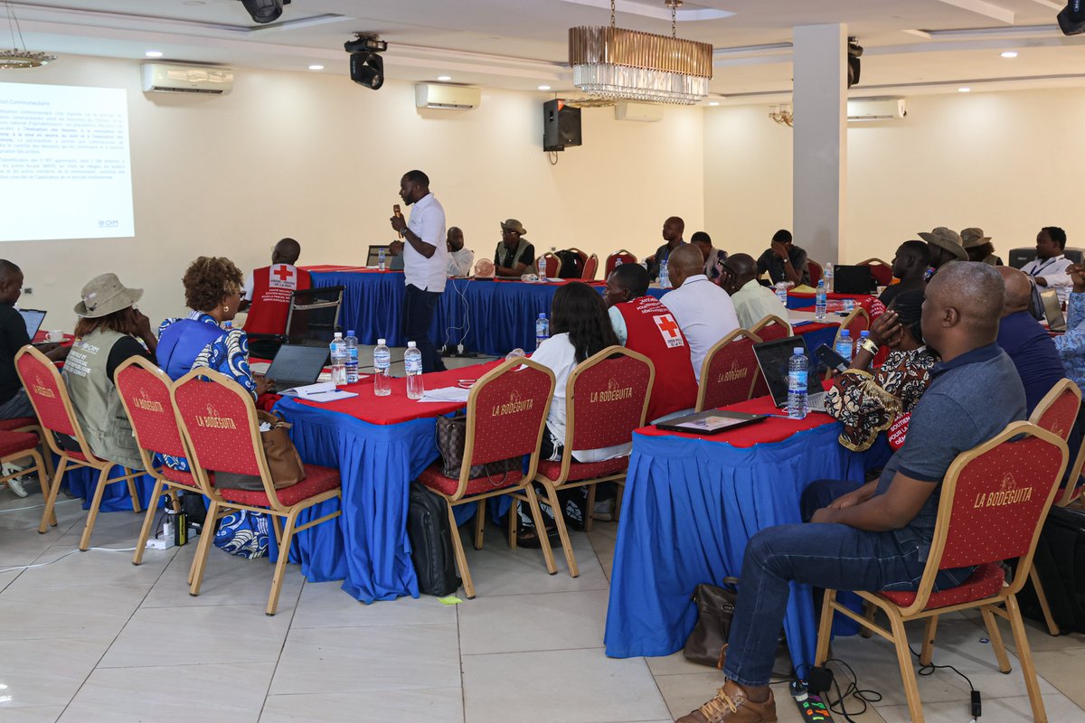 IOMinDRC's tweet photo. À Kalemie (Tanganyika), du 06-09 oct, 33 participants, dont 10 femmes, ont suivi une formation sur l’intégration de la santé mentale et du soutien psychosocial dans la consolidation de la paix, en marge de la Journée mondiale de la santé mentale. #SantéMentale #OIMRDC @KfW_int https://t.co/qmhv6hYY4Y
