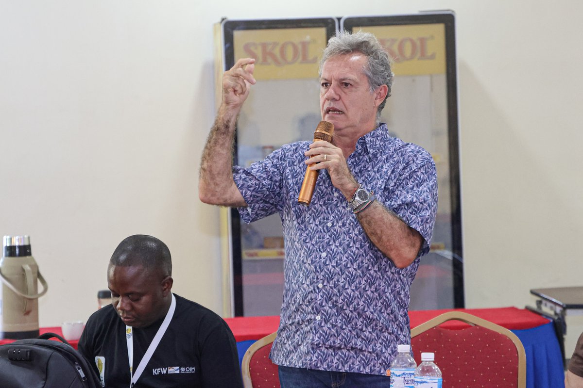 IOMinDRC's tweet photo. À Kalemie (Tanganyika), du 06-09 oct, 33 participants, dont 10 femmes, ont suivi une formation sur l’intégration de la santé mentale et du soutien psychosocial dans la consolidation de la paix, en marge de la Journée mondiale de la santé mentale. #SantéMentale #OIMRDC @KfW_int https://t.co/qmhv6hYY4Y
