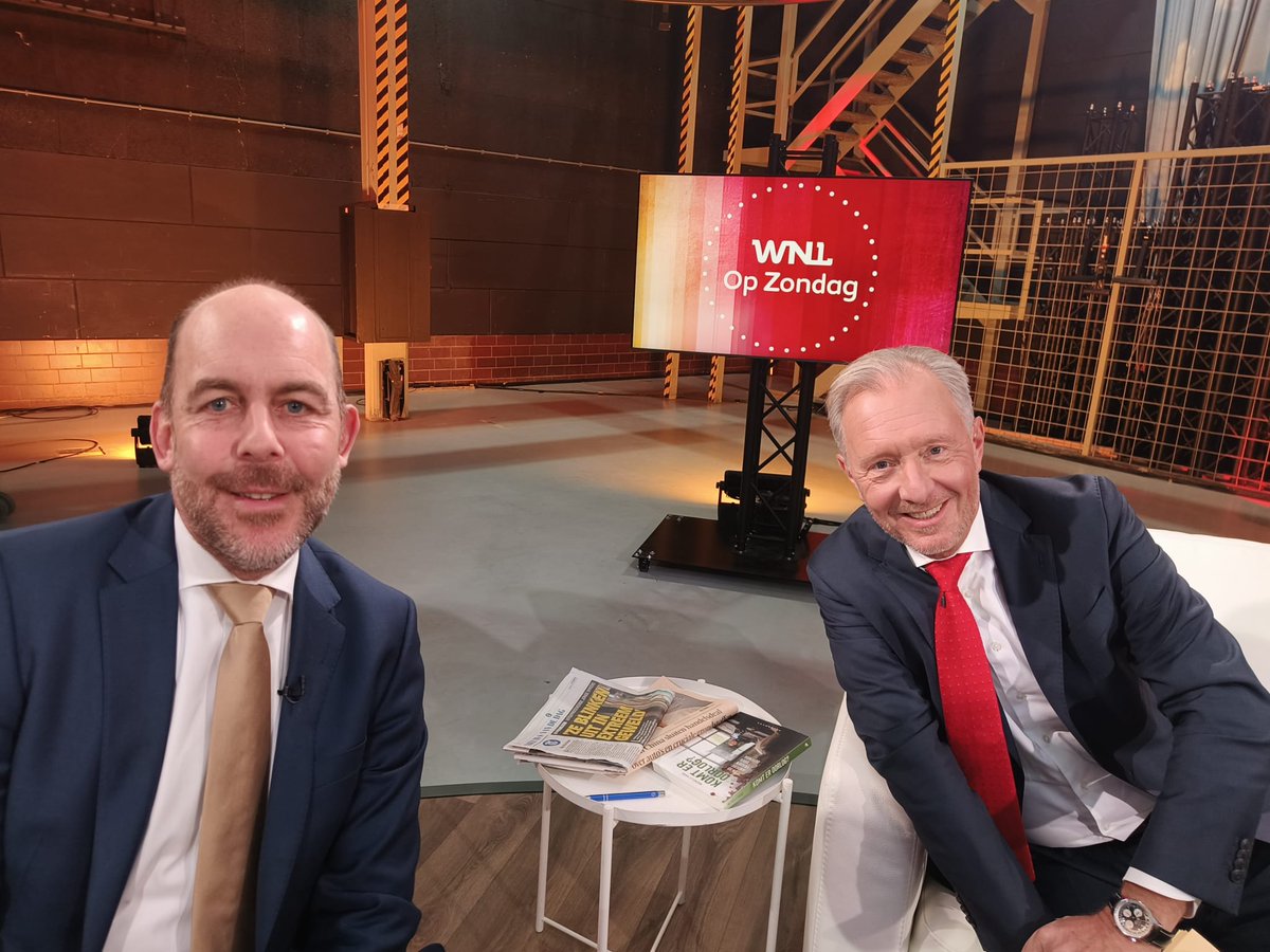 WNLOpZondag's tweet photo. Nu live bij Rick Nieman: @MinisterAenM Bart van den Brink over de aanpak van overlast gevende uitgeprocedeerde asielzoekers. Jacco Vonhof (@deltalinqs) over de Rotterdamse haven en stikstof. Defensie-expert @MichelleHaas_ over de Russische agressie en energieprofessor David Smeulders over brandstofprijzen, gasvoorraden en Gronings gas.  

📺Kijk om 10.00 uur naar NPO 1. #WNL
