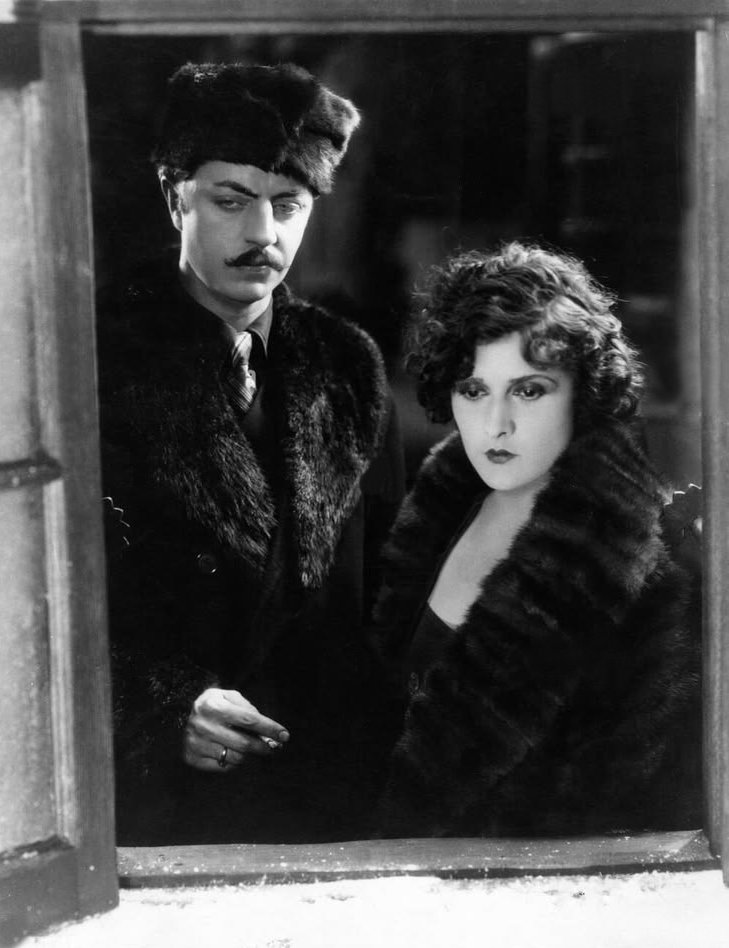 RomanPBone1's tweet photo. William Powell and Evelyn Brent in a still for The Last Command (1928). https://t.co/77yGEE2sG9