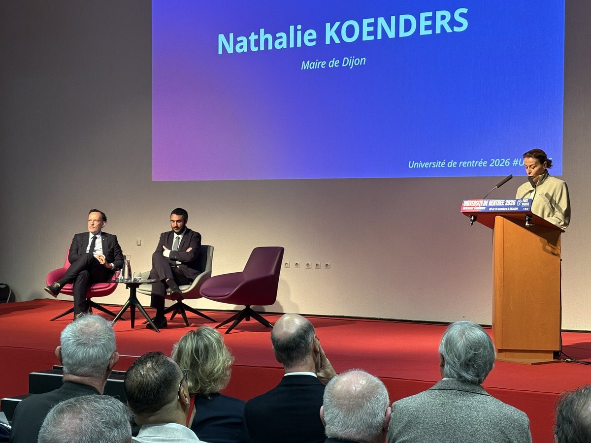 PartiRadical's tweet photo. Accueil républicain par @nkoenders, maire de #Dijon pour ouvrir ce 2eme jour de notre université de rentrée : « On peut être ferme sur ses valeurs sans être brutal dans le débat public ». #URPR26 https://t.co/xQqZaHpDnY