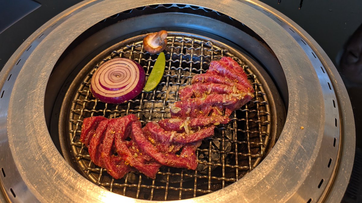 ka___38's tweet photo. 今日の記憶
唐突にデカ犬ぬいが仲間入りしました https://t.co/ErDgMtCZlc