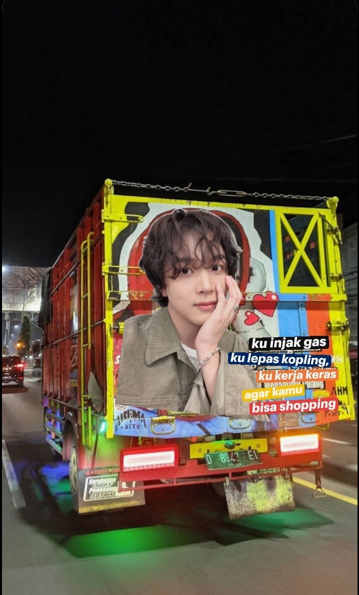 mochisiee's tweet photo. supirnya                                             truk nya

#inilapakmarkhyuck https://t.co/JQuitK1pce