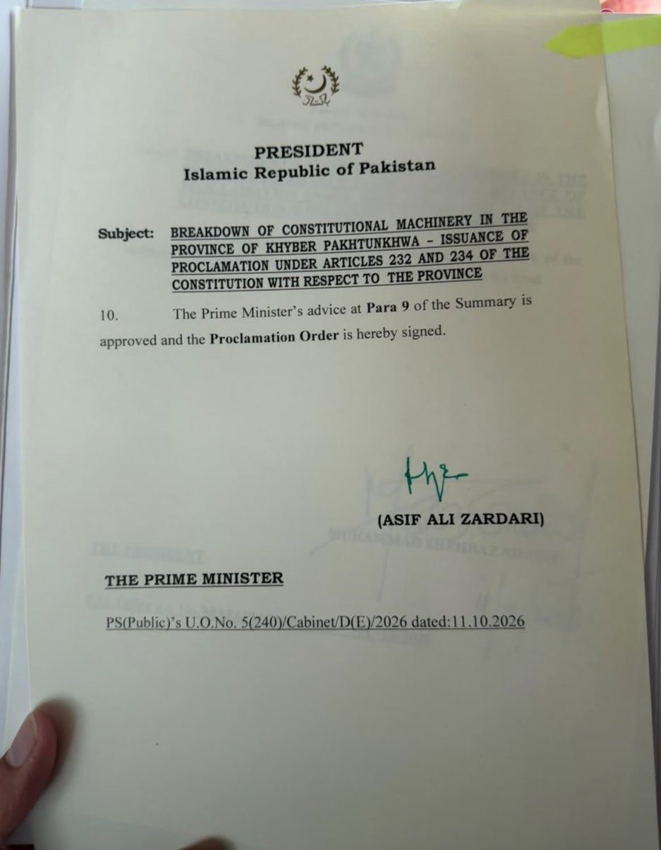 Sultan7224's tweet photo. صدر زرداری نے کے پی میں ایمرجنسی لگانے کی منظوری دے دئ۔
ایمرجنسی کے نفاذ کی سمری ہر دستخط کر دئے گئے https://t.co/10WMGlF7eC