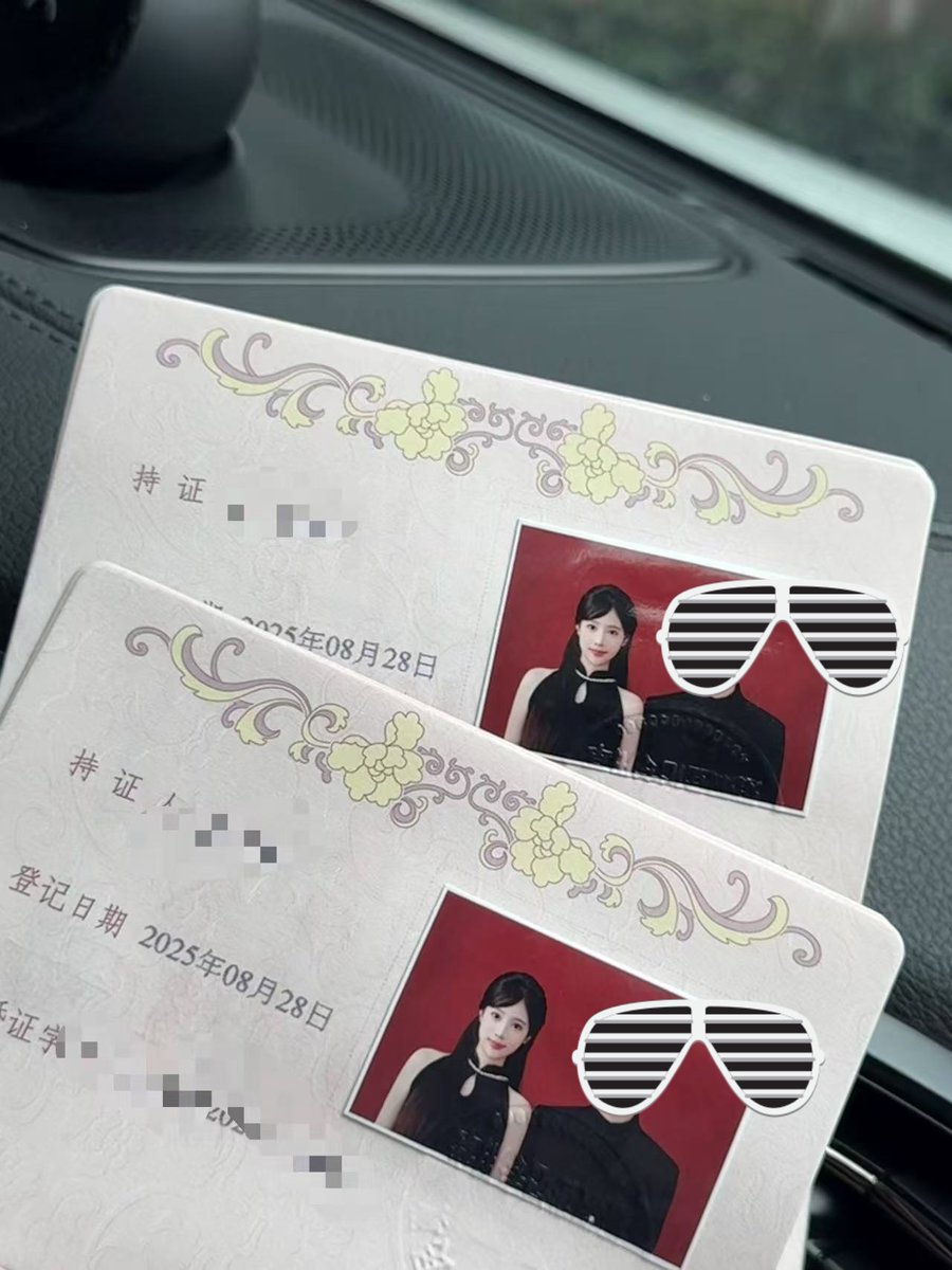 wfzb0505's tweet photo. 一头自以为是的母驴人妻，一开始说自己是来解救其他母猪的，结果暴露出来已婚已育被祖宗轻松击败洗脑，当成战利品挂出来，成为新的广告牌，断绝后路 #败北 #人妻 #母驴 #母猪 #背叛 #自毁 https://t.co/egjIqrS7JE