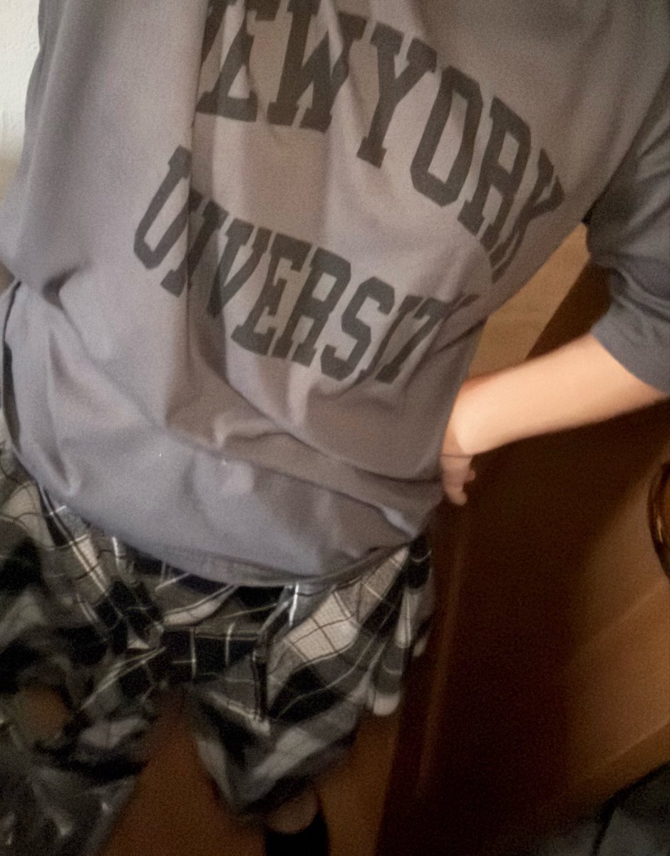 base_KAT's tweet photo. 今からサイゼ行くー https://t.co/hUj1QyCVHx