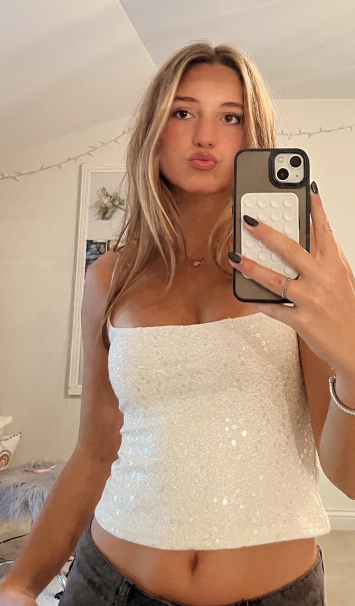 boplover124's tweet photo. Cum for Allison’s face porn😵‍💫 https://t.co/VFNsbR72jG