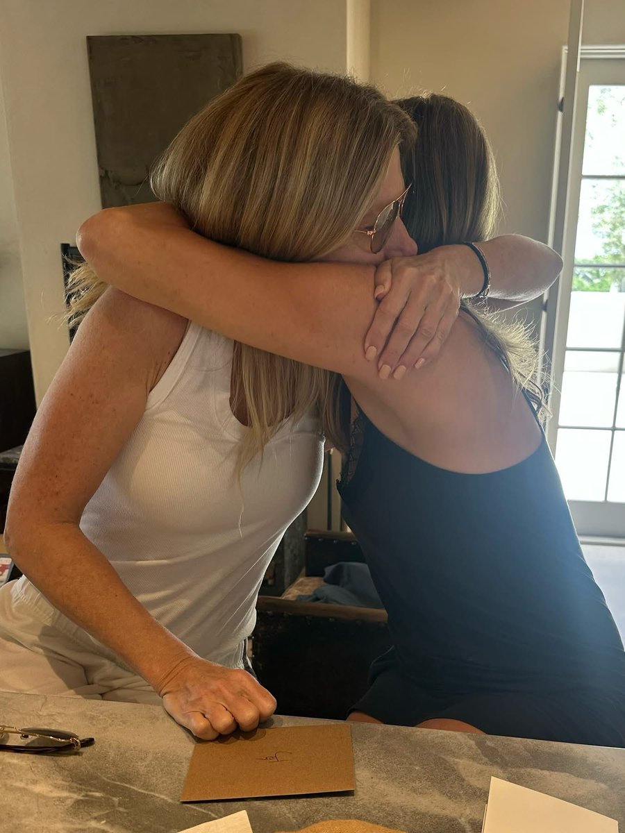 Jenniferanefao's tweet photo. The first time we talked, I knew there was something special about you. 💕✨
I felt drawn to you from the start, and before I realized it, you had become such an important part of my life.
You make me feel at peace
I love you deeply, and I can't imagine a future without you 🥰🌹 https://t.co/oHQ9L8hOJJ