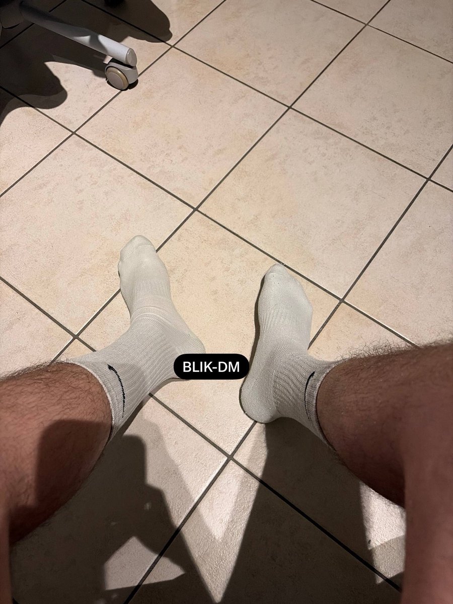 Master_dawiid's tweet photo. Który cwel da blika dla Pana 

#findom #femdom #master #cashmaster #alpha #paypig #foot #fetish #domination #footfetish #Blik #dojenie #kod #bankomat https://t.co/5kPdA76uJo