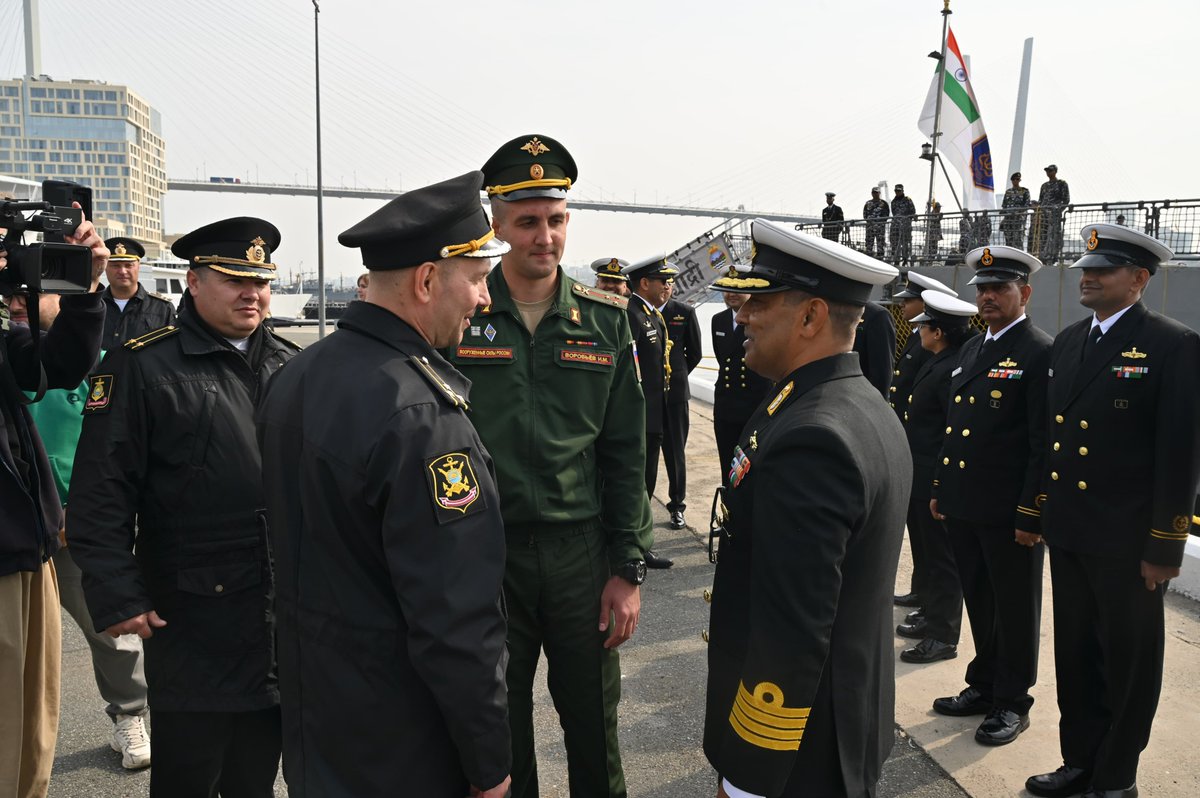 indiannavy's tweet photo. 🇮🇳⚓🇷🇺 #BridgesofFriendship
#INDRA2026

#IndianNavy’s indigenous stealth frigate #INSSahyadri arrived at Vladivostok, Russia, to participate in bilateral exercise #INDRA2026, scheduled from 13-18 Oct 26. The exercise aims to enhance maritime cooperation and interoperability between the Indian Navy and the Russian Federation Navy (RuFN).

The exercise will comprise professional interactions and operational engagements in harbour and at sea, strengthening mutual understanding and enhancing coordination in addressing shared maritime challenges.

The deployment is in consonance with India’s vision of #MAHASAGAR and builds upon the momentum of the 23rd India–Russia Annual Summit held in Dec 2025, further deepening the longstanding bonds of friendship and maritime partnership between the two nations.

@IN_EasternFleet @IndEmbMoscow 
@SpokespersonMoD 

https://t.co/1xxlxvULmf