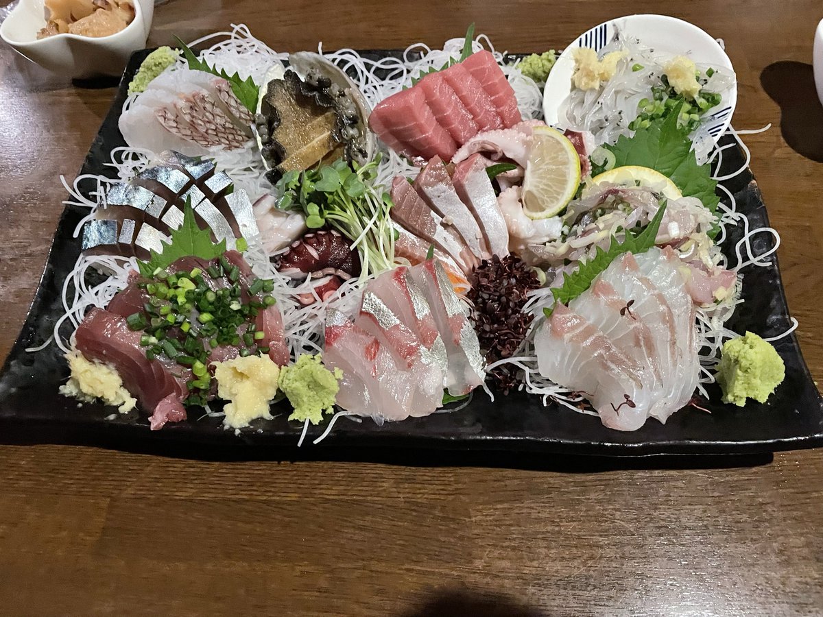 natsuki_525's tweet photo. 牡蠣の土手鍋食べてきた！！めっちゃ美味しかった！！😋 https://t.co/oQvqbO6NZa