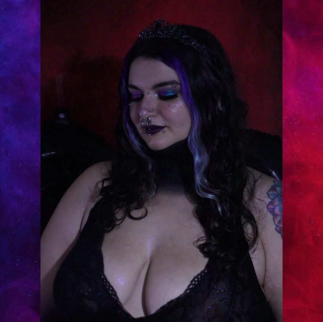 bullcaption89's tweet photo. Chubby emo what’s your plans for her https://t.co/ZHdHa6LfBt