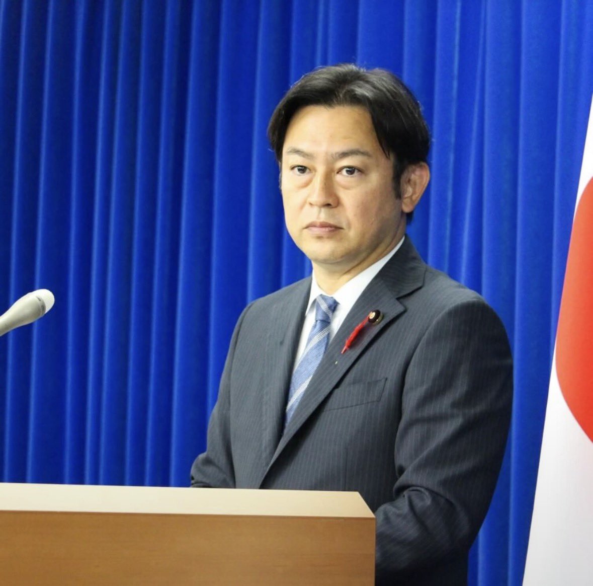 shota201907's tweet photo. 福岡資麿厚労相
「生活に困っている外国人を、
生活保護の対象外にするのは
人道的に適切ではない！！！」

は？最高裁の判決は無視ですか？

そもそも働きに来たんでしょ？
何で税金で支援する必要があるの？

ふざけんな。

もうこの大臣クビでいいと思う人🖐️ https://t.co/HGoYDlbqet