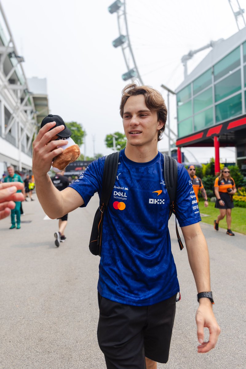 McLarenF1's tweet photo. We're BEAR-y excited for race day 👀

#McLarenF1 | #SingaporeGP 🇸🇬 https://t.co/Tlj1JKVss7
