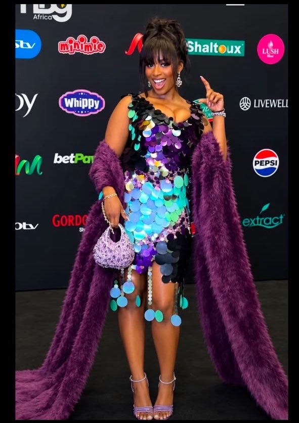 mens_maame's tweet photo. She ate this look! 😍❤️ The whole outfit is giving American celebrity vibes. Soo unique, soo different. I love it!
#BBNaija https://t.co/VgPBCGjA6t