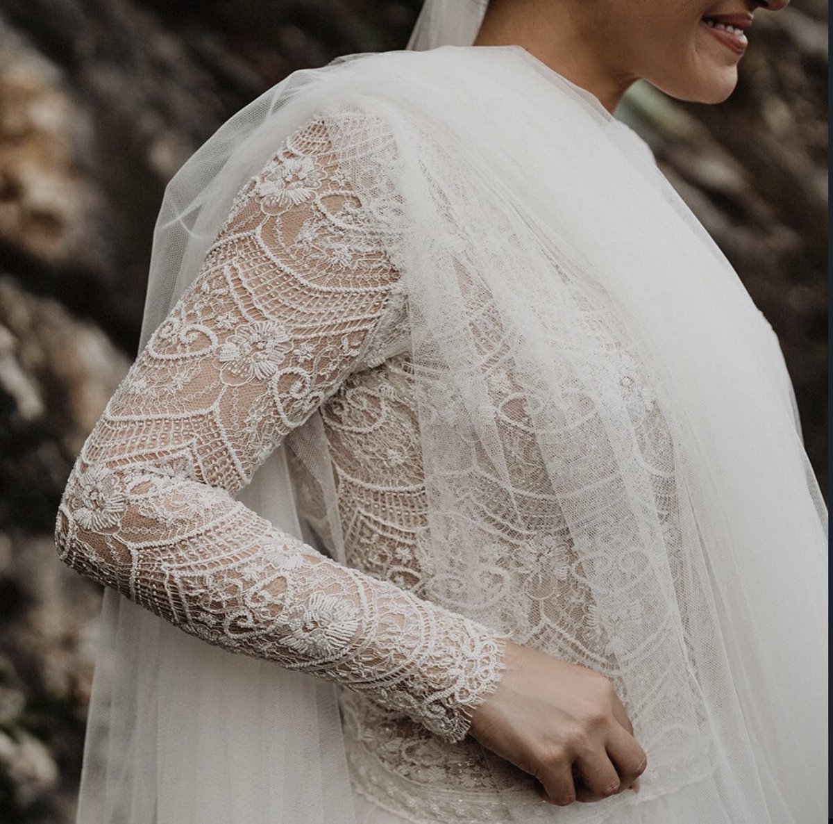 ManiacosPelaMai's tweet photo. Como pasa el tiempo …. Maite Perroni compartió fotos de su matrimonio vía Instagram https://t.co/QZZd98j9Yi