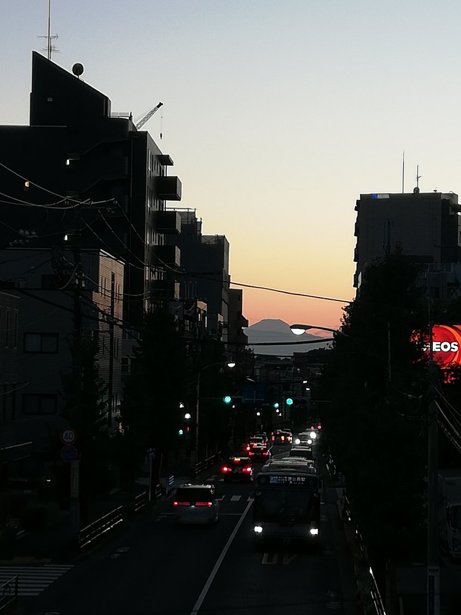 clockeravant's tweet photo. 明日もきっと良い天気 https://t.co/c2G4OEkOiw