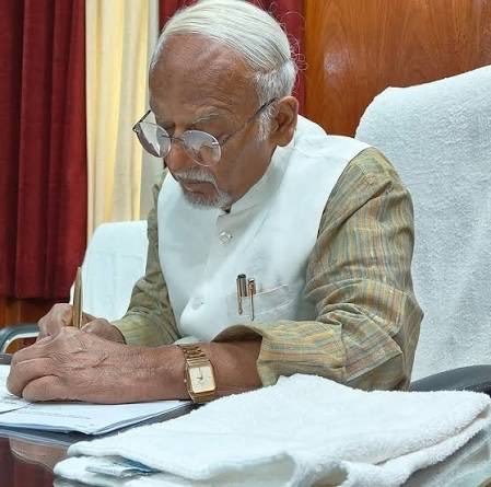 VijayKrSinhaBih's tweet photo. बिहार विधान परिषद् के माननीय कार्यकारी सभापति श्री रामवचन राय जी को जन्मदिवस की हार्दिक बधाई एवं अनंत शुभकामनाएँ!

ईश्वर से आपके उत्तम स्वास्थ्य, सुदीर्घ, सुखमय एवं यशस्वी जीवन की विनम्र मंगलकामना करता हूँ। https://t.co/XnGa5VsARu