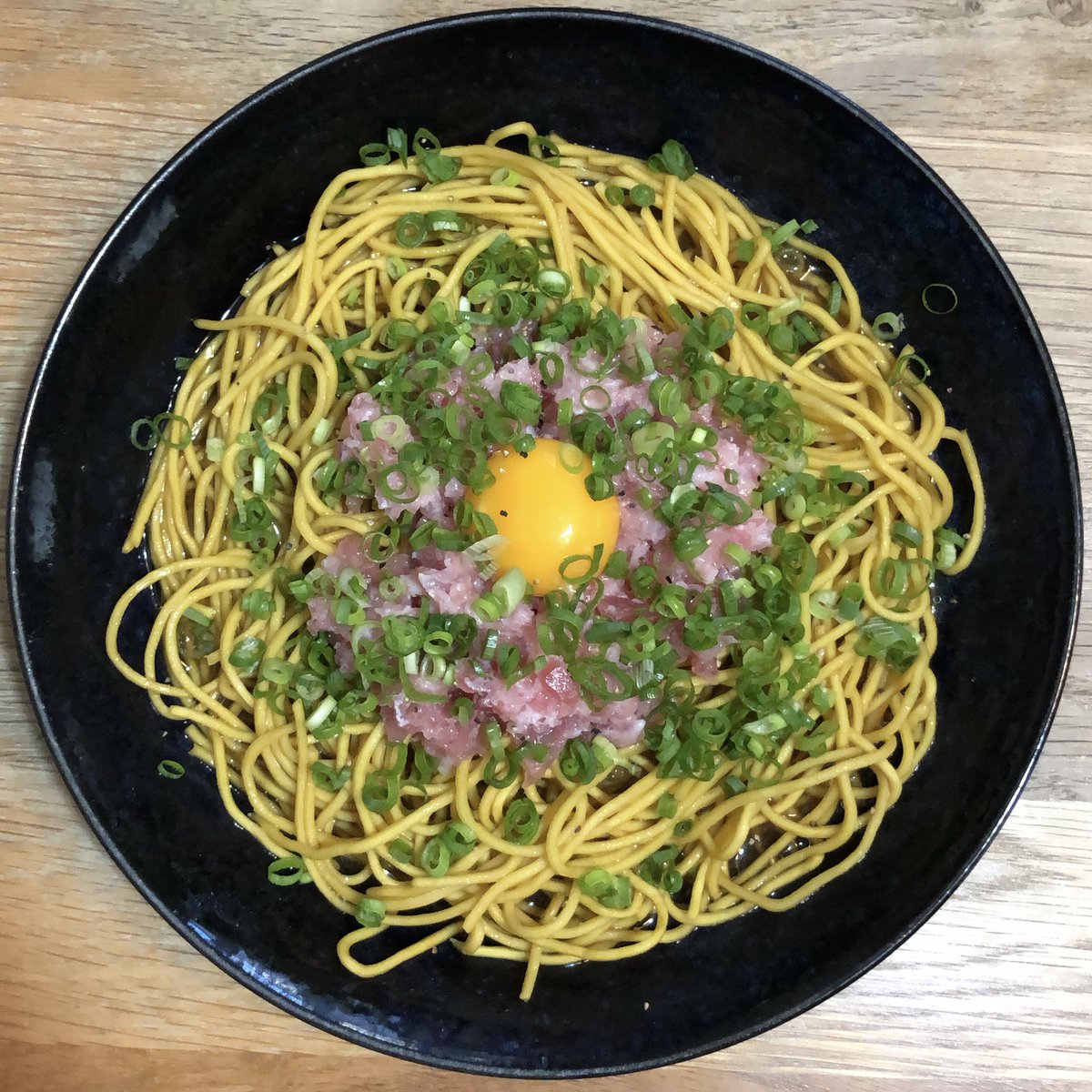 ThaddeusPoppetL's tweet photo. 今日の🍳( '-' 🍳 ）ﾁｮｳﾘﾝ
ねぎトロのせ和風そば
リュウジ式悪魔のレシピ[リュウジ著]の
ねぎトロのせ和風カルボナーラのパスタを
中華麺に変えて作ってみたよ🍝▶︎🍜
とろとろ卵とねぎトロがいい感じに
混ざり合ってうまうま(o´艸`) https://t.co/4vZOMQz0CQ
