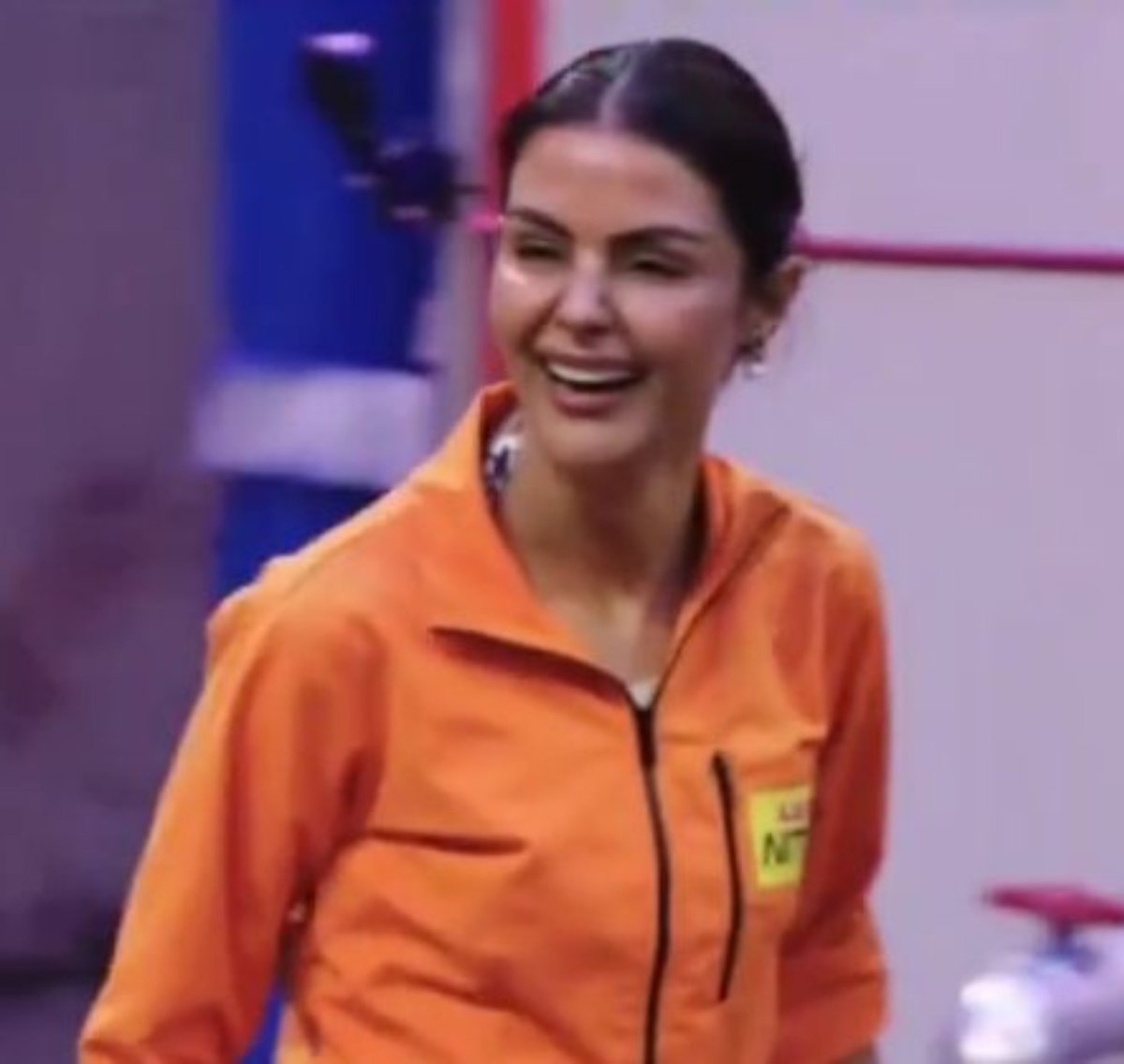lafzzzzz's tweet photo. Ye ye ye phoch se bahir h?? Itna ganda joke mat kiya karo chi chii fans 🤡🤣

Her personality is unlikeable face ka rehne do will not talk about that 😂😭

She is narcissist, fake, irritating lady nobody wants a girl like her come out of your bubble 

#RiseAndFallS2
#GautamGulati https://t.co/VXtulSmzoa