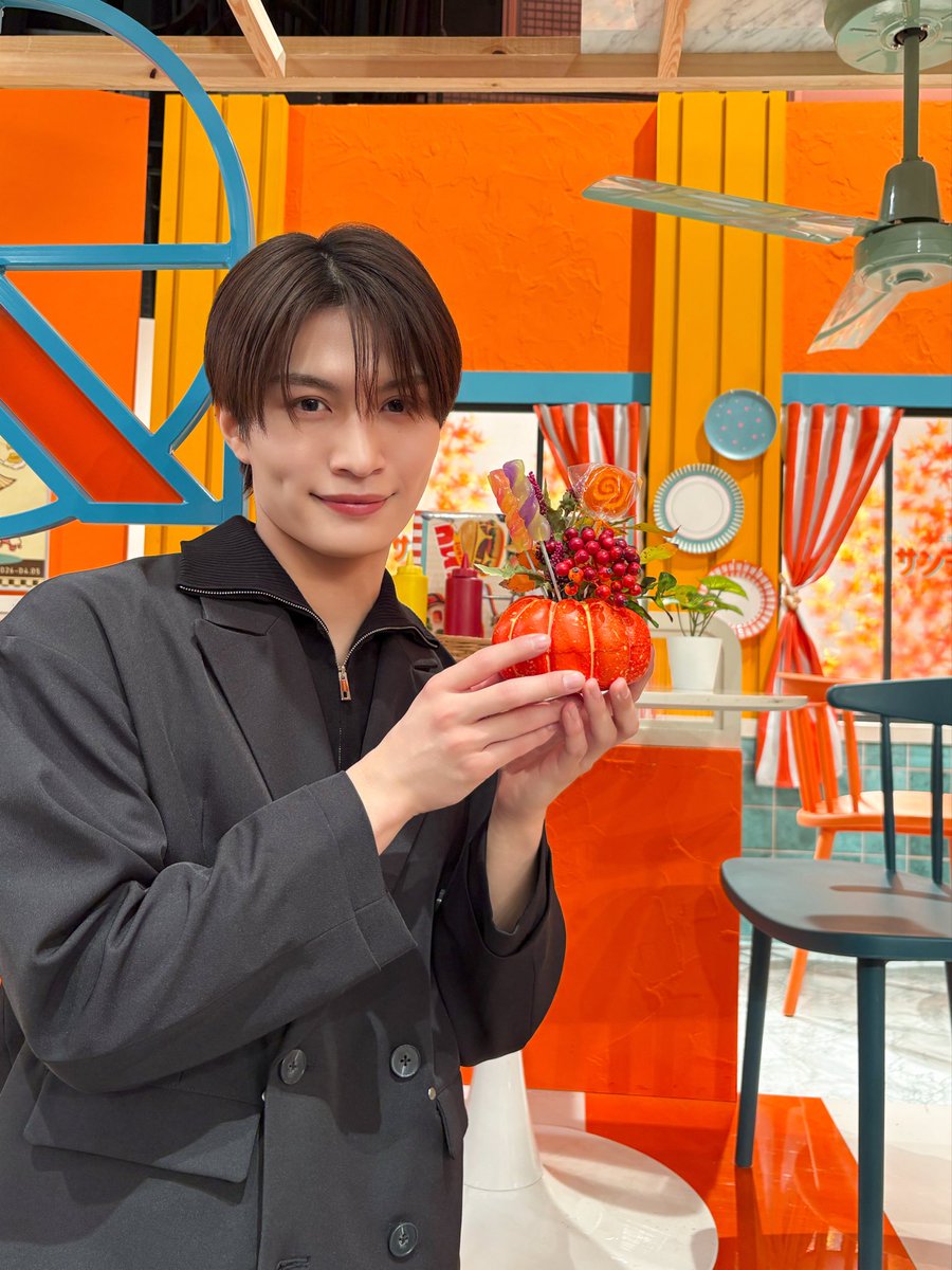 jr_official_X's tweet photo. 今日の『 #上田晋也のサンデーQ 』に
#ACEes より #那須雄登 が生出演いたしました👦🏻💙

ご覧いただいた皆さま、ありがとうございました🎃 https://t.co/eCFoel6CFe