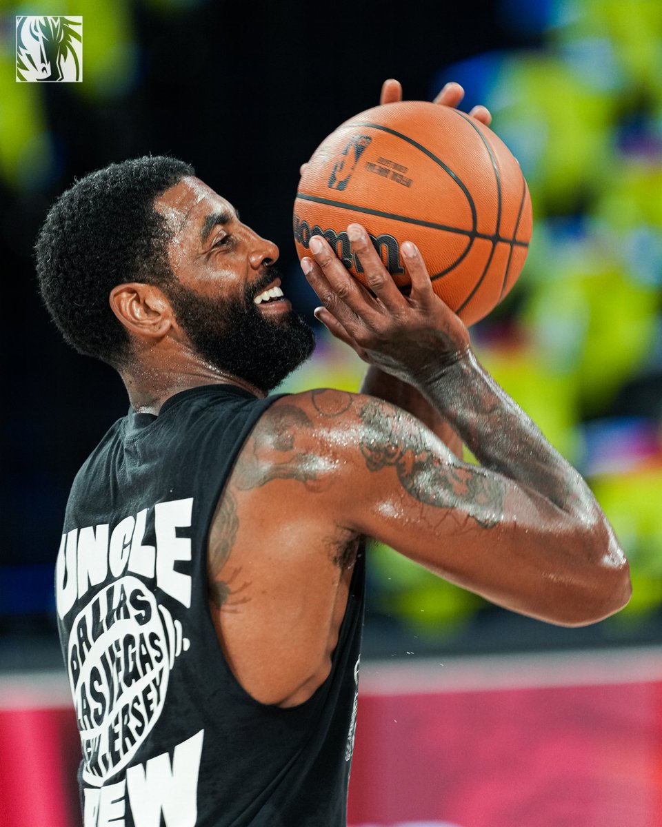 dallasmavs's tweet photo. After 586 days, Kyrie is back on the court 🤞

#MFFL https://t.co/pDbtciLEpu