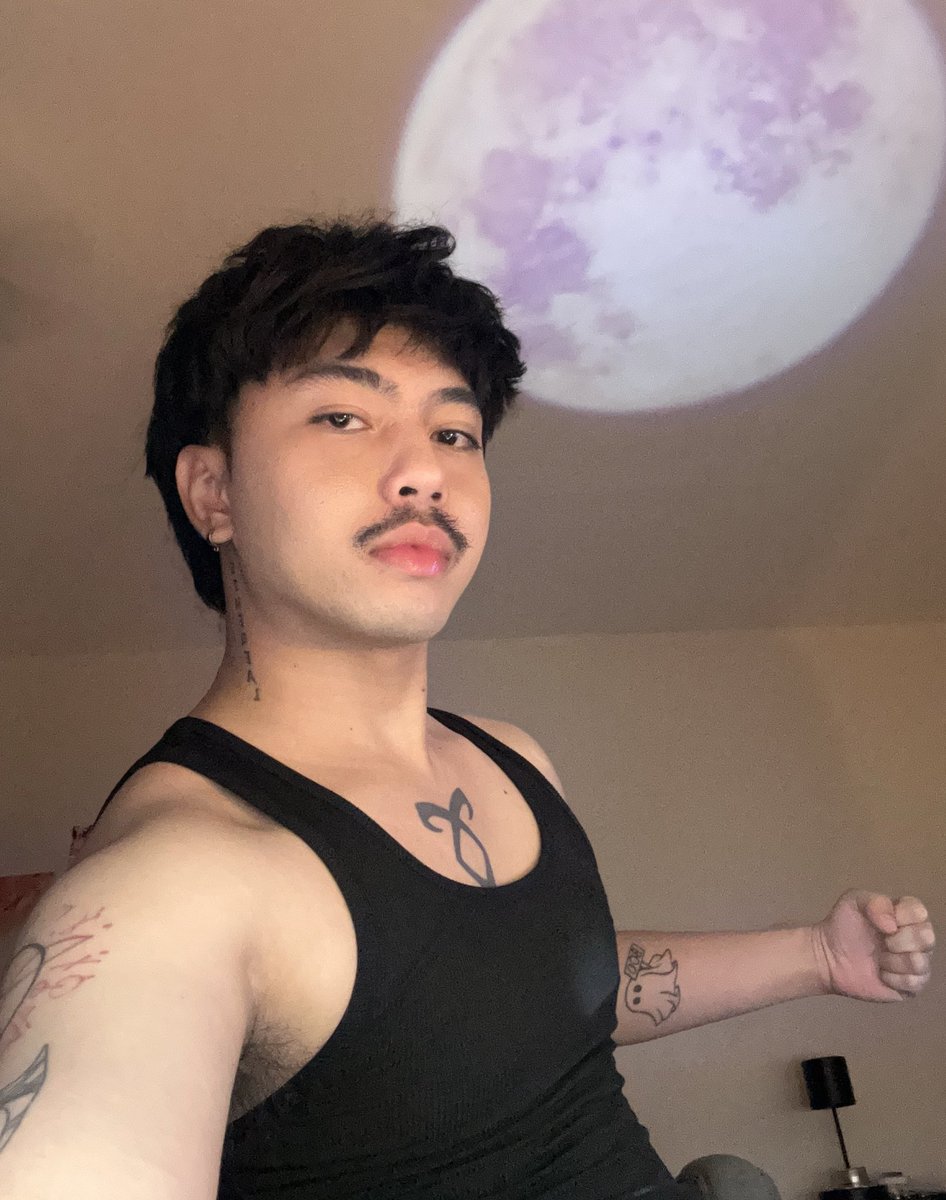 arciexarcie's tweet photo. 🐱👊 https://t.co/b9q9E5NwHv