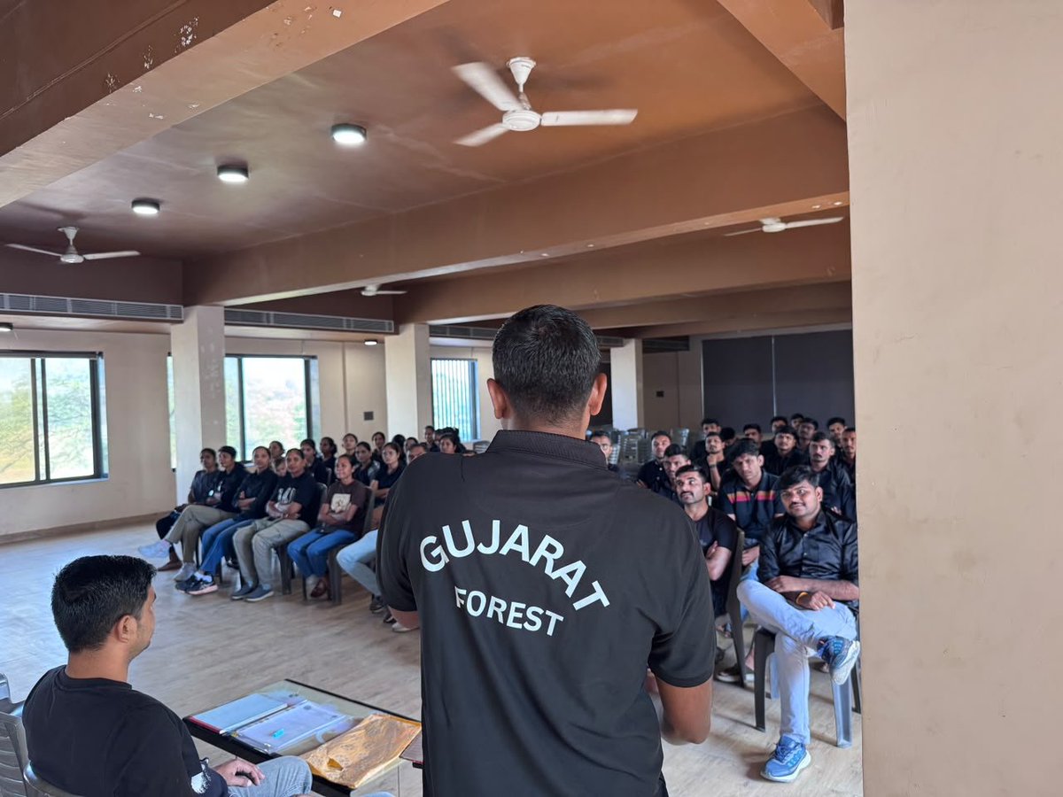 RahulGojiya10's tweet photo. #gujratforest #ગુજરાત_ફોરેસ્ટ
#હુંમારીહક્કનીલડાઈ માટેતૈયાર છું 
#સુરક્ષા ભથ્થું ##Gujratforest
#injustice 
#વનરક્ષકવનપાલ
#દરખાસ્ત_નહીં_સુરક્ષા_ભથ્થું આપો 
#અળખામણાવિભાગનોઅળખામણોકર્મચારી
@sanghaviharsh 
@Bhupendrapbjp 
@arjunmodhwadia @pravinmalibjp @CMOGuj @PMOIndia https://t.co/bMLBbXOhgO