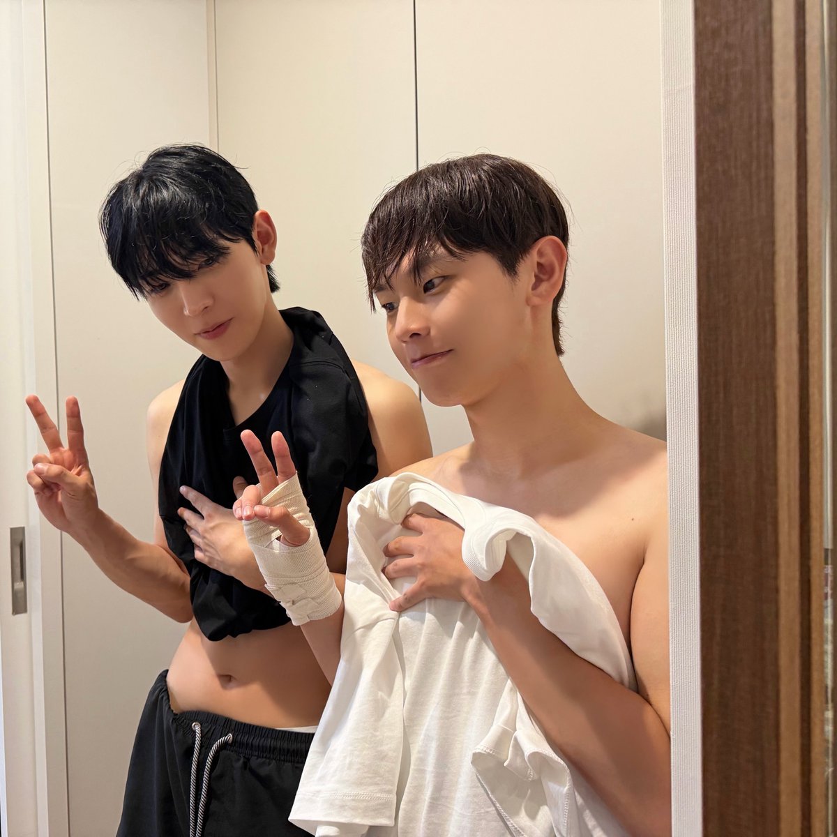 iin0ux's tweet photo. 🫪…/// https://t.co/sLBDrAmJSy