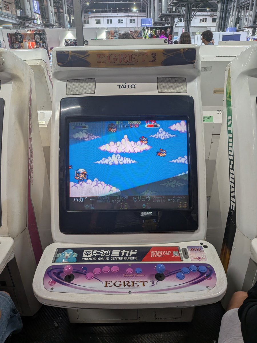 Shinbits83's tweet photo. Saga Barcelona zona retro

#retro #retrogames #capcom #gaming https://t.co/MvkhfIes7z
