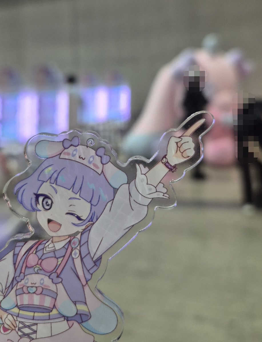 miuaHtrgT's tweet photo. \           あそこになんかいるわよ         / https://t.co/WXLZ029uXm