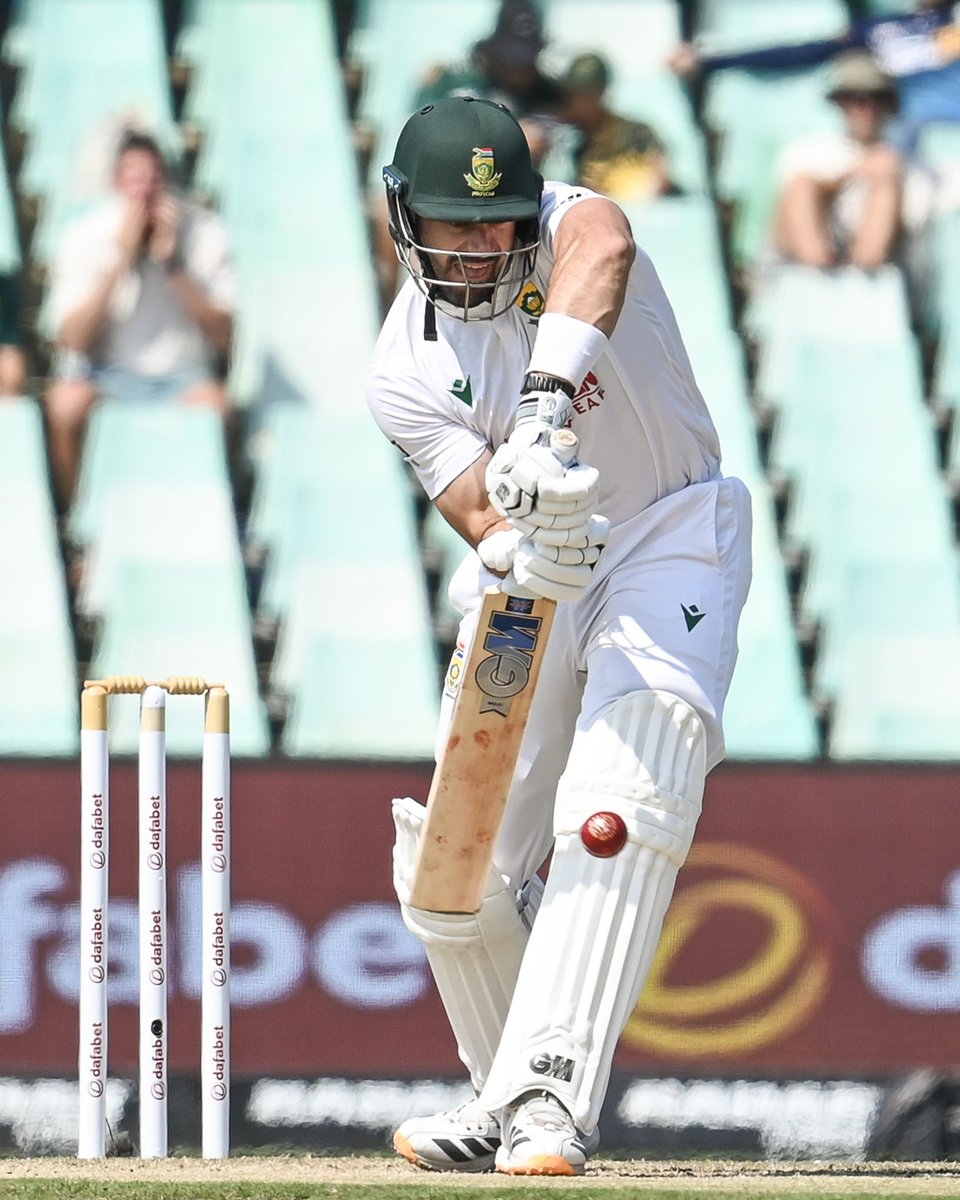ProteasMenCSA's tweet photo. Drinks, Day 3! 🧋

An excellent first hour of play for #TheProteas despite losing the wicket of Markram as they move to 86/2 after 23 overs. 🏏

Still trailing by 304 runs on first innings as we look to build on this good start! 🇿🇦

#Unbreakable #SAvAUS https://t.co/lnxdvePzz7
