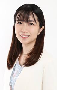 sari_des1's tweet photo. 将棋の女流棋士は美女が多い。白怜のタイトル賞金が5000万。プロ棋士のタイトル賞金よりも高額。エンタメとして興行としてプロ棋士に引けを取らない。西山女流もあえて賞金が低く激戦区のプロ棋士になる必要性がないんだよね。女子枠という人は理解してなさすぎ。 https://t.co/mNiA7fxoWE