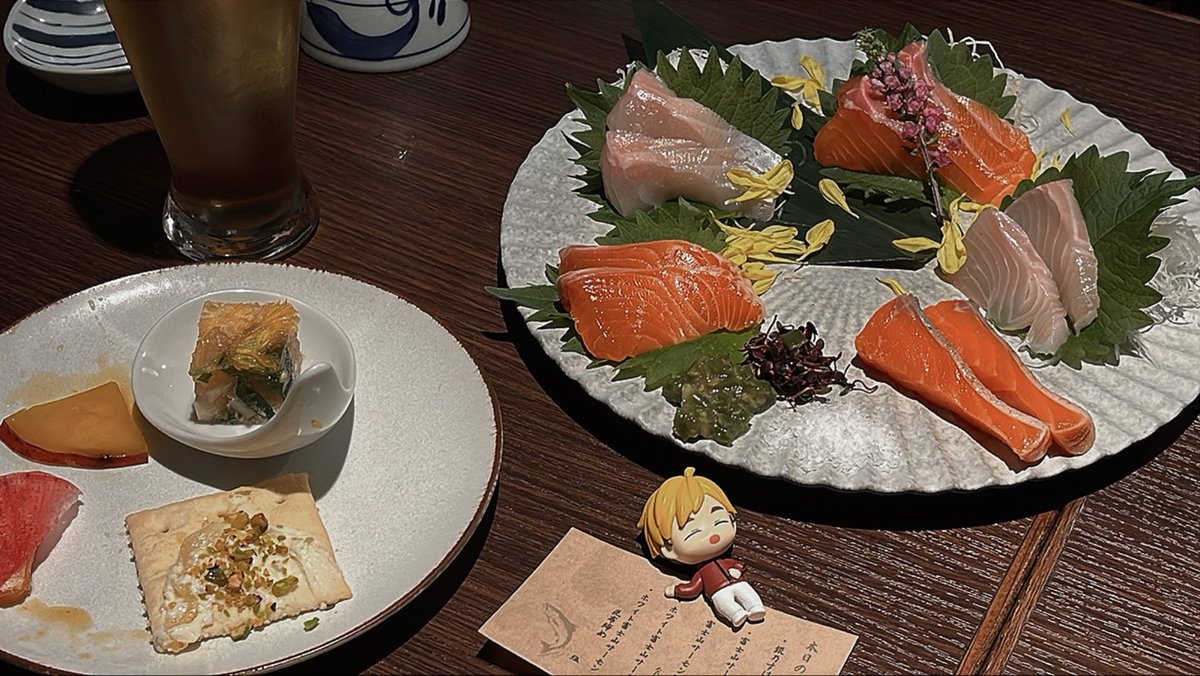 zzi_273274's tweet photo. 本出してないのに美味い飯食ってすみません https://t.co/z2bPYtT7Dw