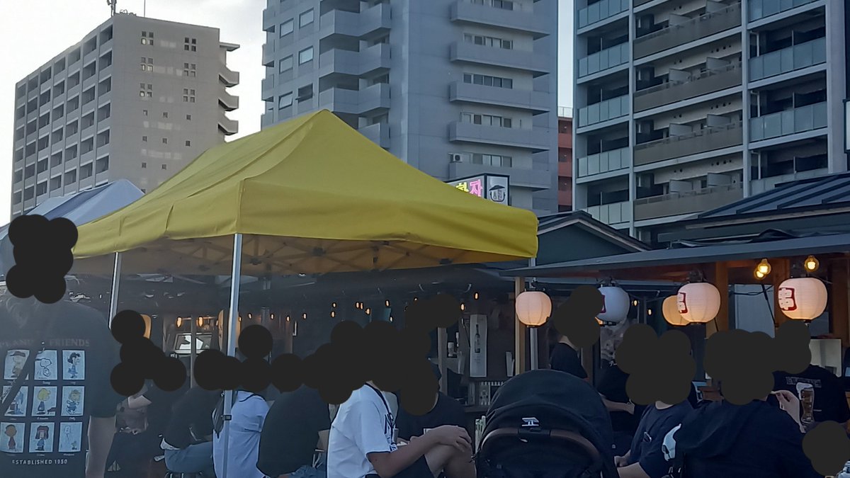 juso_yodogawa_g's tweet photo. ①ミナモ十三
朝からビール瓶の当たる高音、焼き物の煙の臭い、酔い客の騒ぐ声、キャハハハハと笑う甲高い声、いらっしゃいませーの客寄せ声、真夜中でもミナモ十三帰り客が住宅街で大声出しながら騒ぐのです…それが毎日毎日続く→
#大阪
#大阪市淀川区
#ミナモ十三
#迷惑行為
#地域住民の犠牲と我慢 https://t.co/pXawf7LQP8