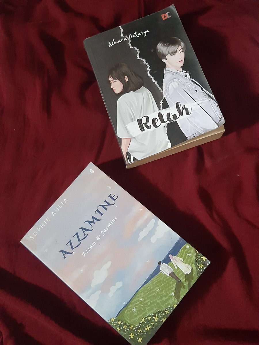 nwobyi's tweet photo. 📚WTS preloved books📚
- 100% original
- good condition 
- dm for condition
- bisa negoo harga
- cek kondisi? dm aja
#wts #preloved
#books https://t.co/LJSTfnj5PR