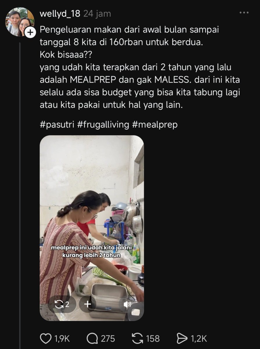 ursunnymorn's tweet photo. Rill gaya nomor 1,beli mobil cash tapi dzolim sama orang sekitar. Mereka tinggal di kost²an cuma gak mikirin penghuni lain, contohnya:

1. Masak² di jam malam
2. Parkir+cuci mobil dijalan umum
3. Mereka sebagai penguasa dapur. 

Kalau dipikir lagi katanya mereka sama-sama kerja, kenapa gak uangnya dialokasikan buat ngontrak aja kalau emang gamau ngutang? Karena hidup di kost tidak sebebas ngontrak, dan tidak merugikan orang lain. 

Gongnya pas dia share biaya pengeluaran, itu makan 6000 itu makan apa? Beli apa? Kocak banget anjir😭