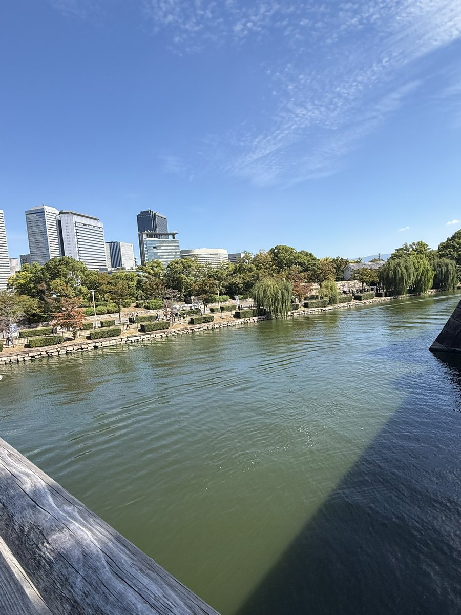 PONMAM2005's tweet photo. （大阪旅行2日目①）
大阪に来ても大阪城は外から眺めるだけで実際中に入った事が一度も無かったので、「豊臣兄弟」大河の影響もあり初めて城内へ😊
丁度昨日から、他の兄弟徳川家、織田家、「戦後のきょうだい」特別展も始まっていて楽しめましたよ〜！ https://t.co/hZbNiusMTP