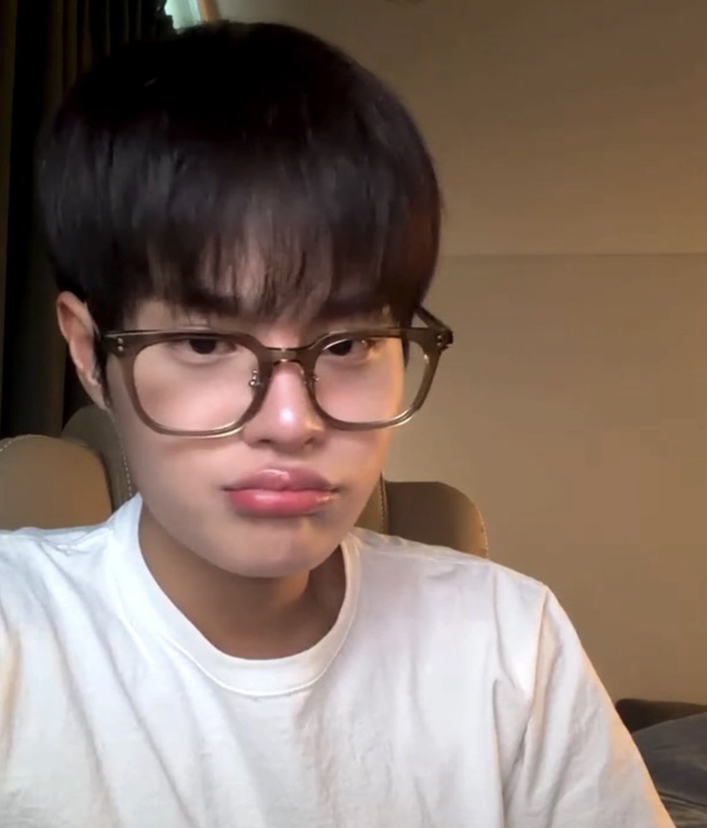 daehwigallery's tweet photo. ❤️‍🩹

#이대휘 #DAEHWI https://t.co/FlA3QUnOor