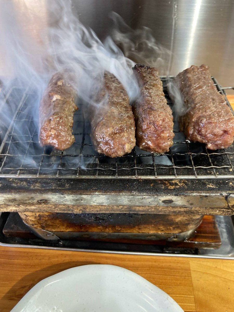 kumicho007's tweet photo. グランピング最後の〆はサムライハンバーグということで https://t.co/aZPSQZOluj