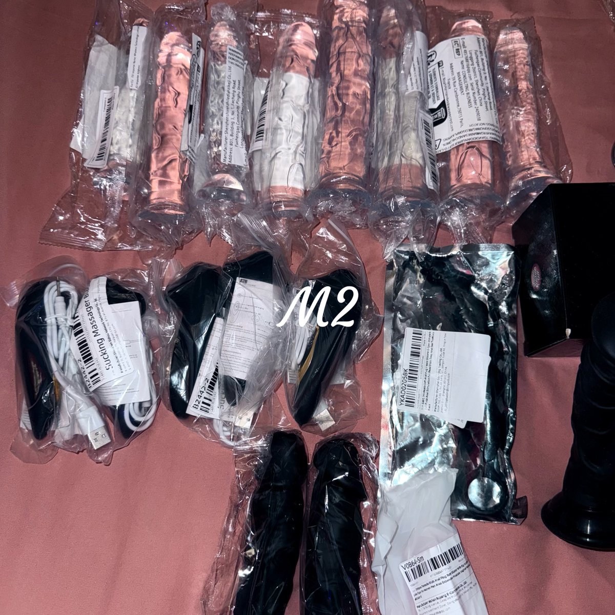 M2_520's tweet photo. 딜도 나눠주는 계정 맞음 ㅇㅇ https://t.co/zBaqMhPh6A