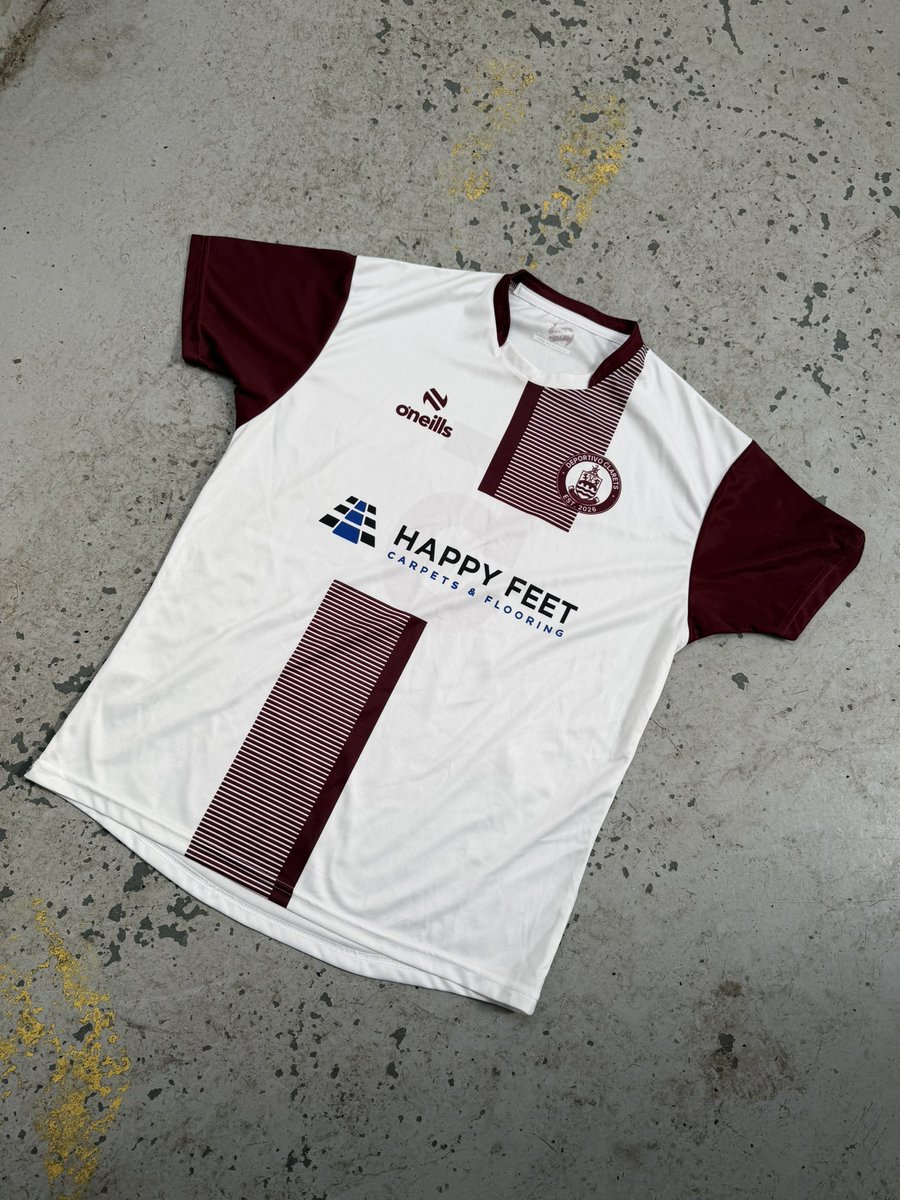 DeporClarets's tweet photo. New kit day 👕 https://t.co/eqL5CDJd4a