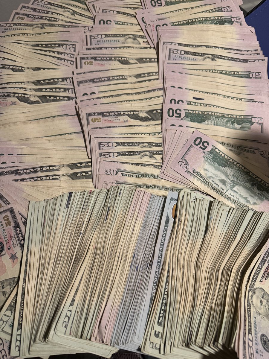WhoIsCmg's tweet photo. https://t.co/74JLB9ALJH