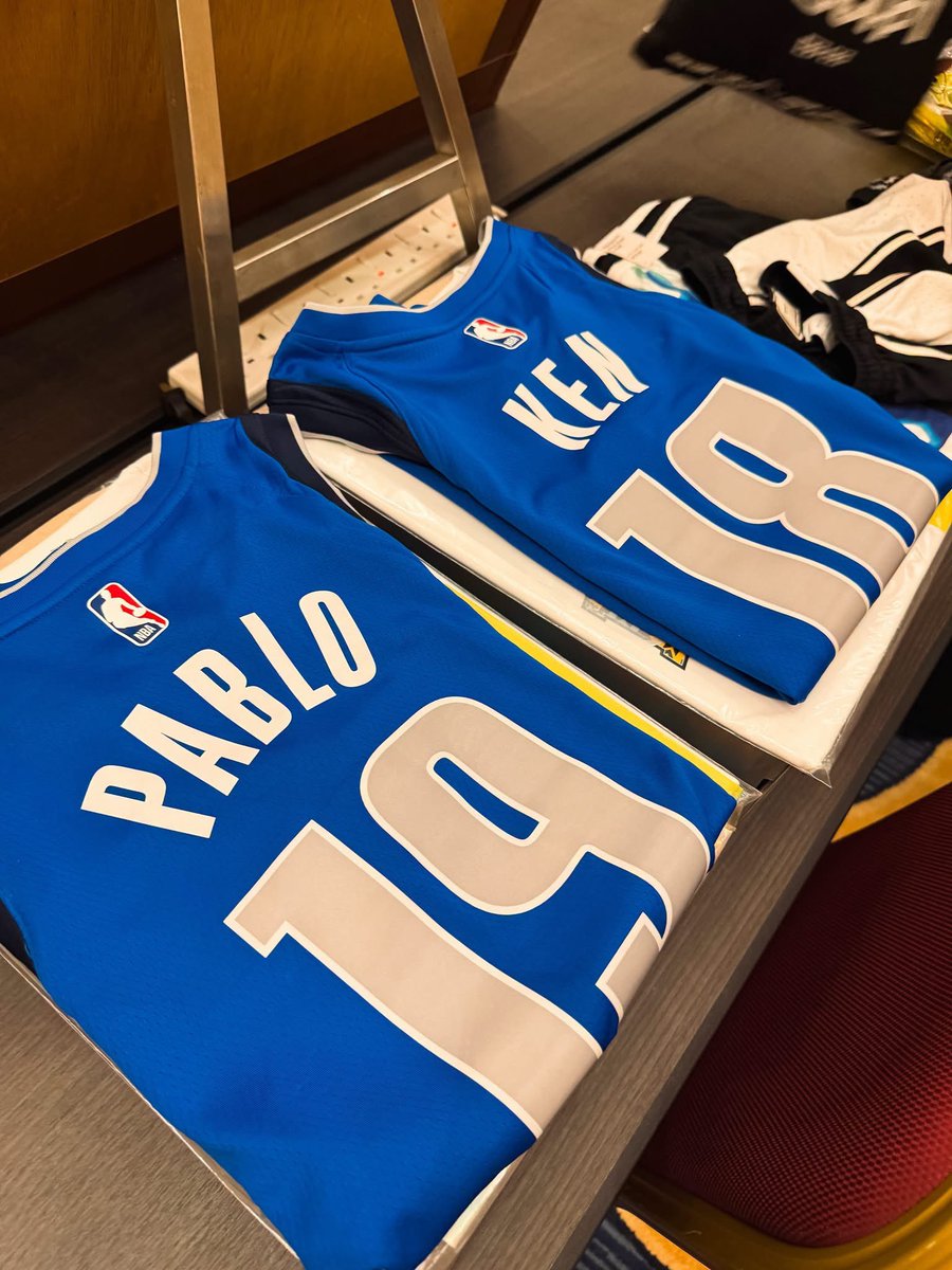 jorgesnic's tweet photo. SEKEN PABKEN AAAHHHH 😭🤍🫶🏻

Umabot sa NBA yung pagbabasketball nila 🥺🥹 kahit exhibition game lang nakakatuwa parin 🥺

https://t.co/hPuShLDNFK https://t.co/hSu0uArr3z
