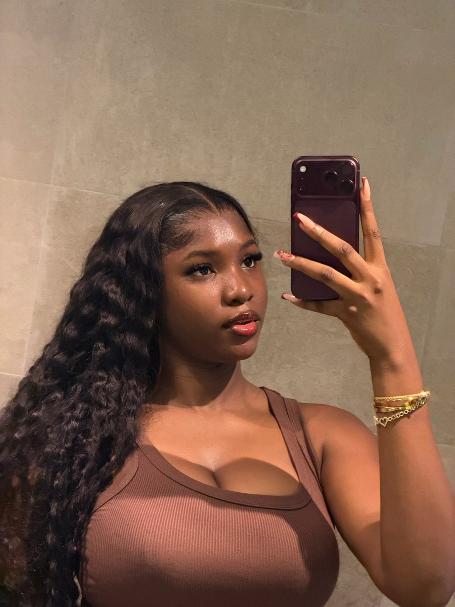 praisejohnn's tweet photo. Oh to be young and black 🤎🤎 https://t.co/p5NuzW7XkL