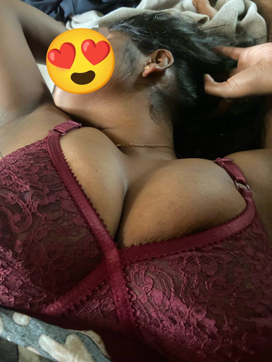 candidfreak1's tweet photo. Epd irruka munda 🍑 followers oda gf 🥵🤤 https://t.co/2ca7DvKqlj